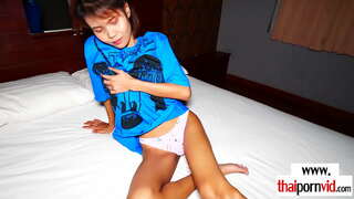 Sale brünett amatöör-aasia bargirl ratsutamine euroopa kukk