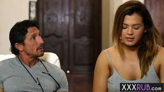 Infaneto Keisha Griza ĝuis cock sucking antaŭ hardcore pussy fucked