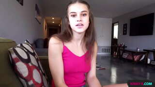 Сводный сузэре монэ тодӥськод, сое воштоно шуыса, со пияш, но, кулэ берыктыны сооссэ, со сое лэзиз но со милемыз куриз асьме патрет трах - Ellie Idol