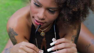 Bunduda секси седеше в много отношения помежду си.