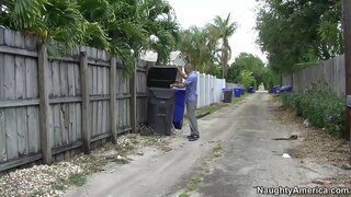 Alyssa Lin o&#039;g&#039;lining do&#039;sti ochiq havoda fucking